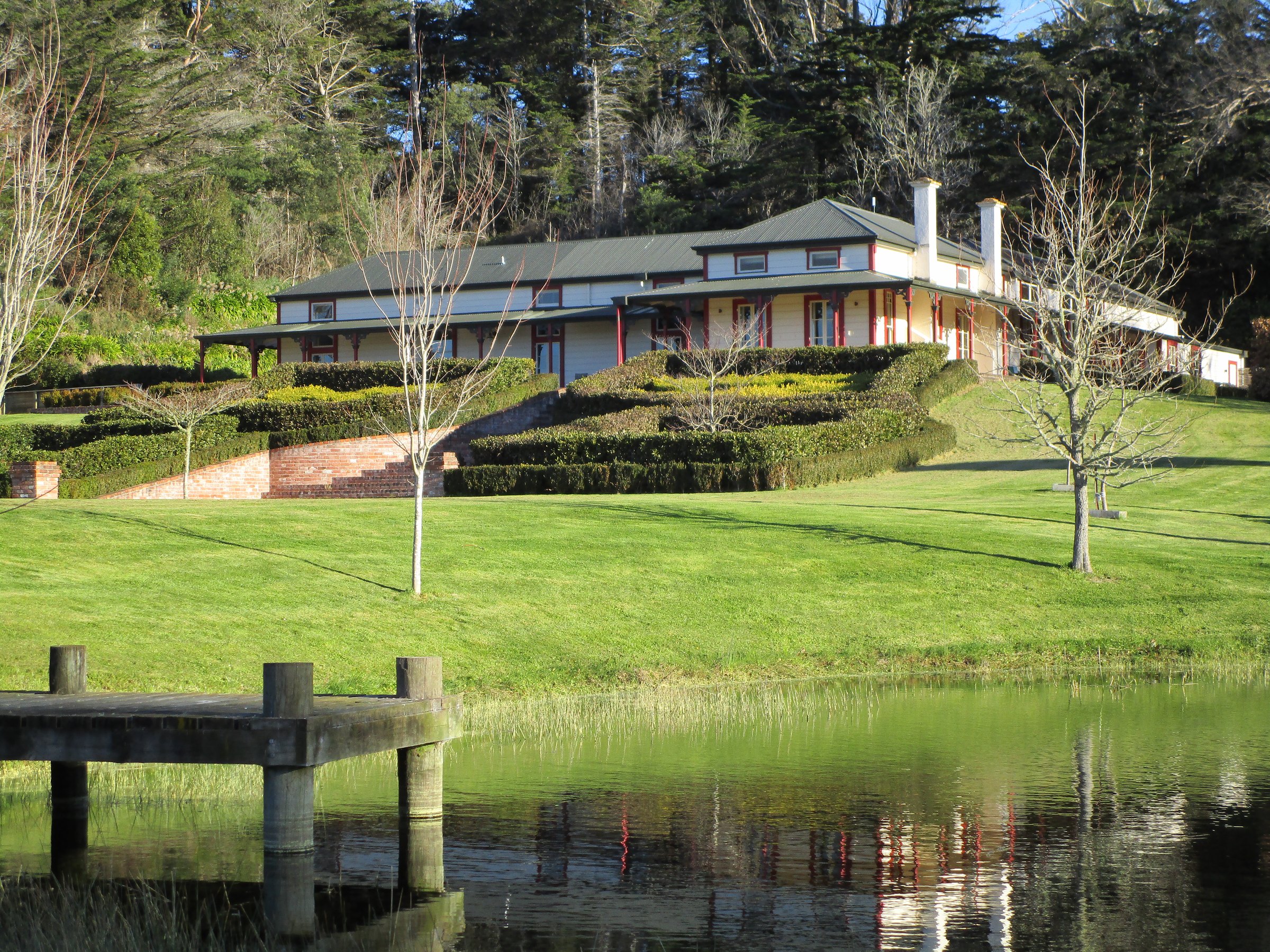 Ica Station Homestead beside the pond and lawns